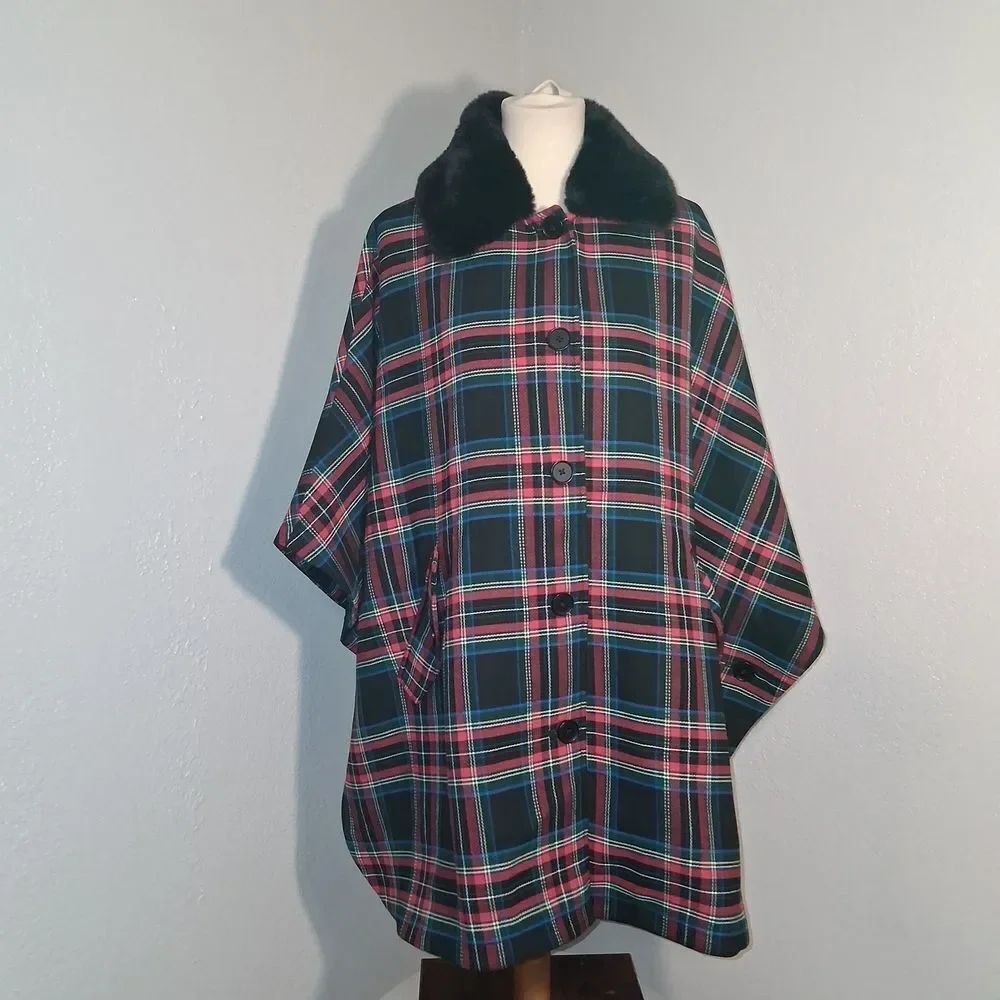 Jones New York Plaid Women's Cape Coat with Faux Fur Collar Size S/M